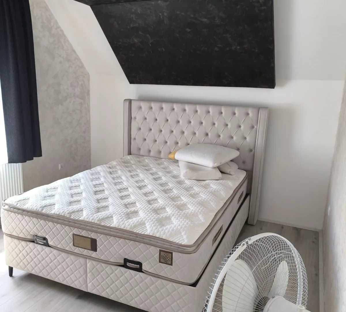 Prodaja, kuća, 280m², Sajlovo, Novi Sad Sve Podlokacije