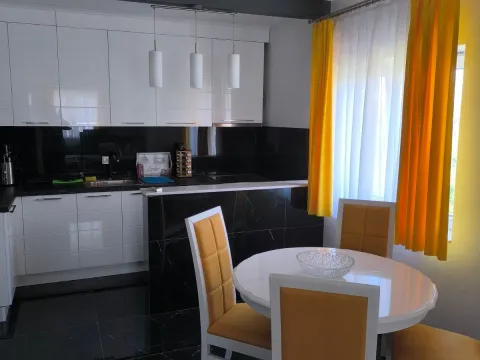Prodaja, kuća, 280m², Sajlovo, Novi Sad Sve Podlokacije - image 11