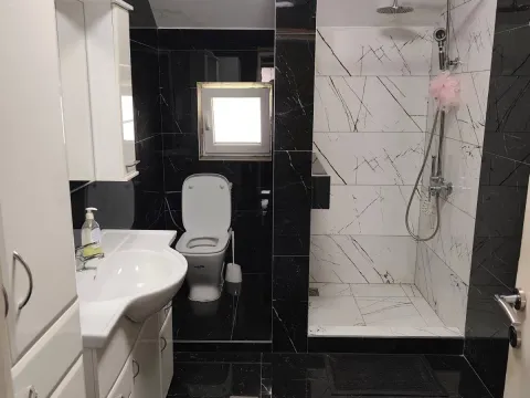 Prodaja, kuća, 280m², Sajlovo, Novi Sad Sve Podlokacije - image 12