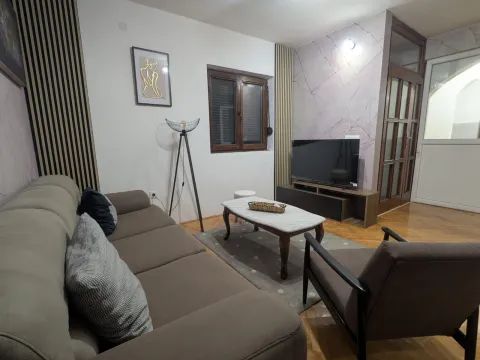 Rent, three bedroom apartment, 120m², Zabjelo, Podgorica - image 2