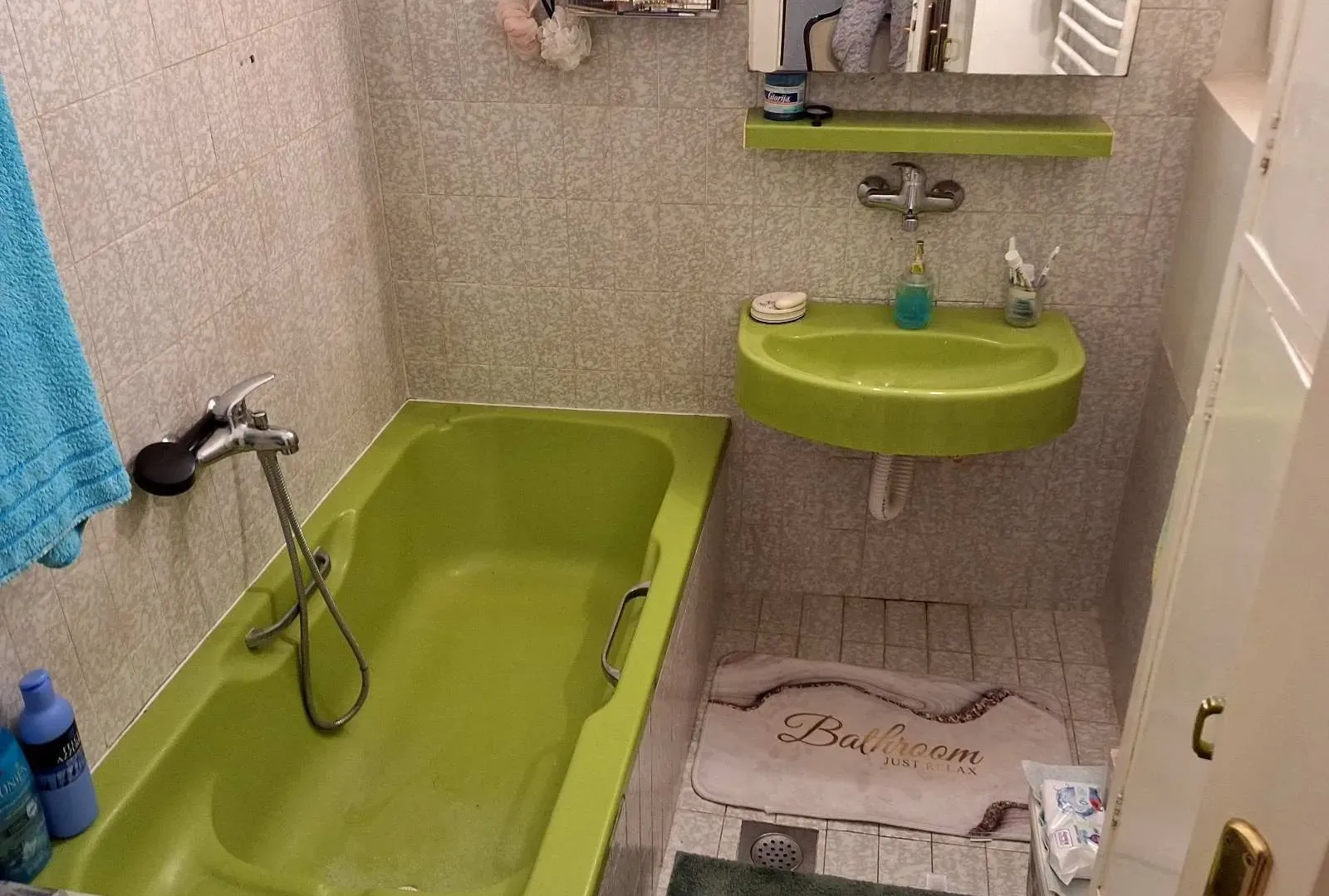 Prodaja, trosoban stan, 104m², Centar, Novi Sad