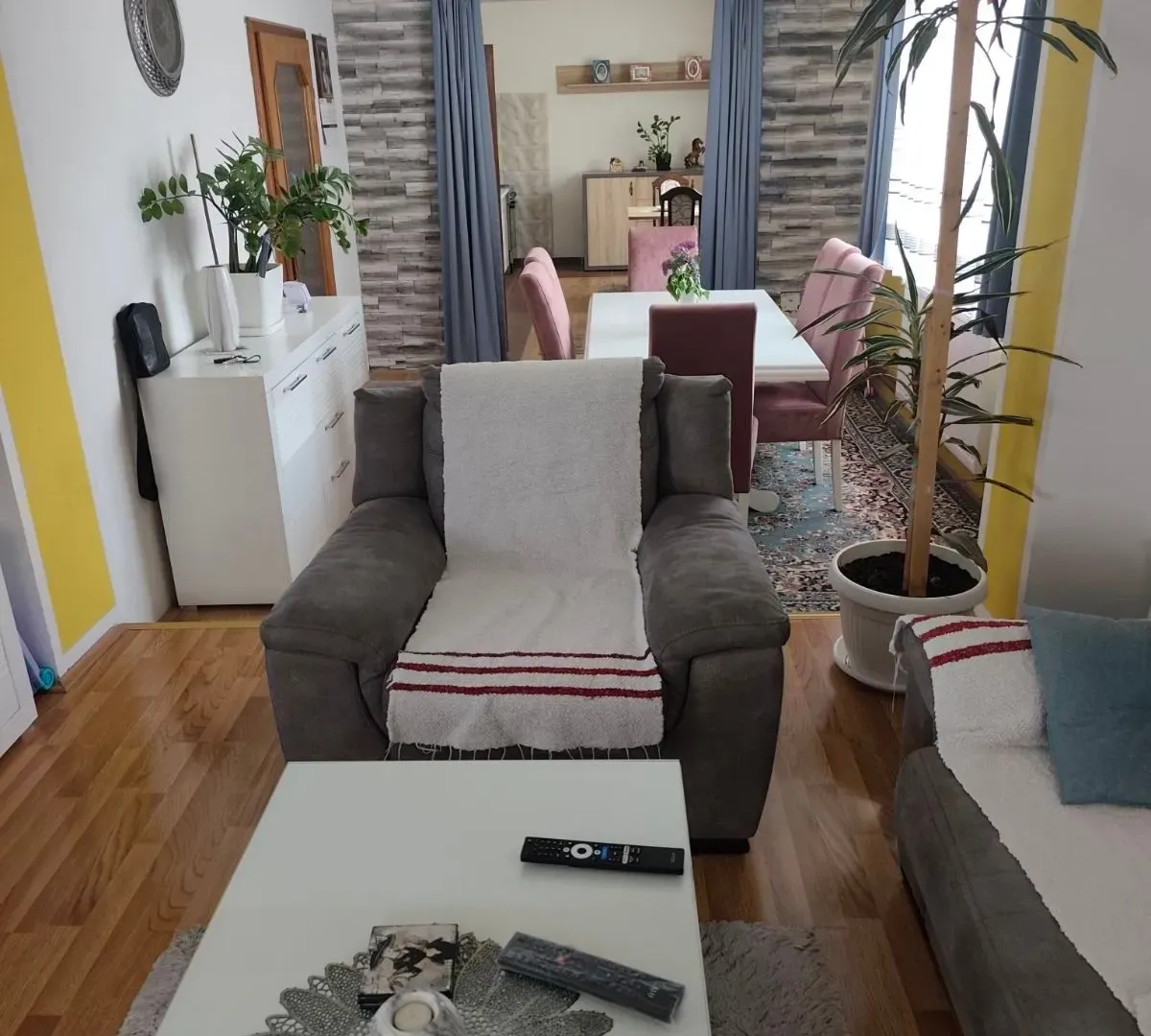 Prodaja, kuća, 280m², Sajlovo, Novi Sad Sve Podlokacije