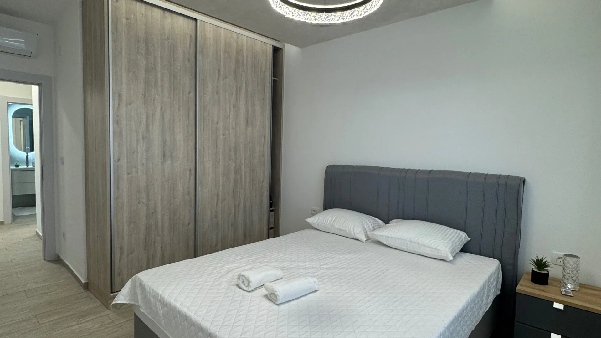 Sale, two bedroom apartment, 74m², Bečići, Budva
