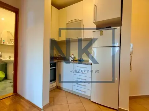 Prodaja, jednosoban stan, 35m², Stari Aerodrom, Podgorica - image 8