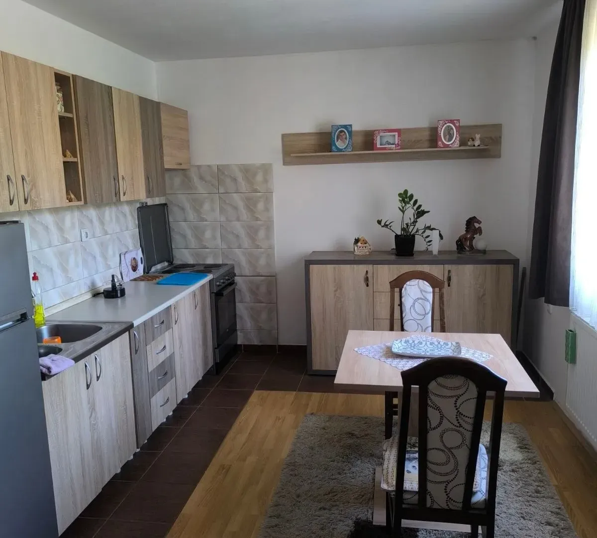 Prodaja, kuća, 280m², Sajlovo, Novi Sad Sve Podlokacije