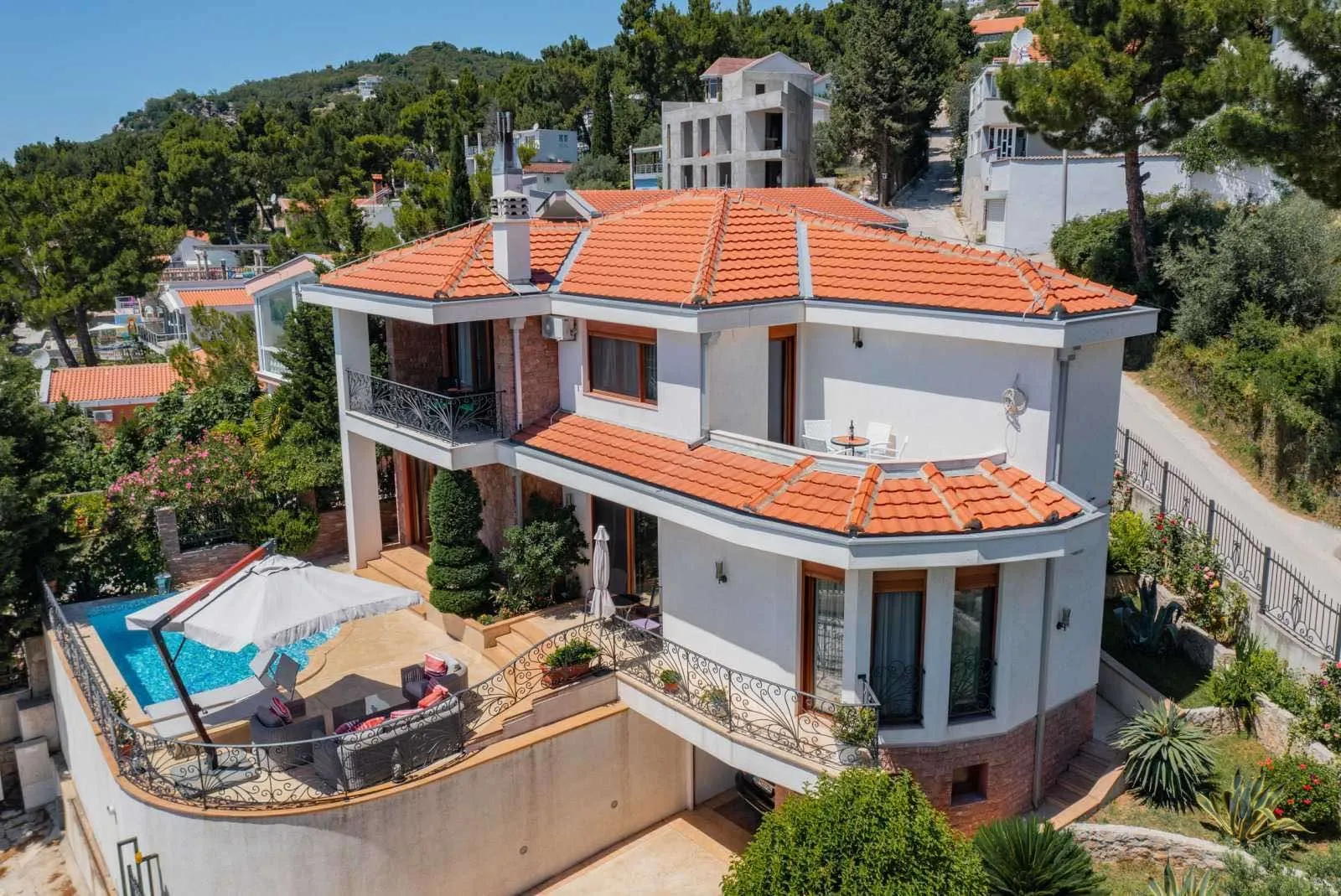 Prodaja, kuća, 252m², Šušanj, Bar