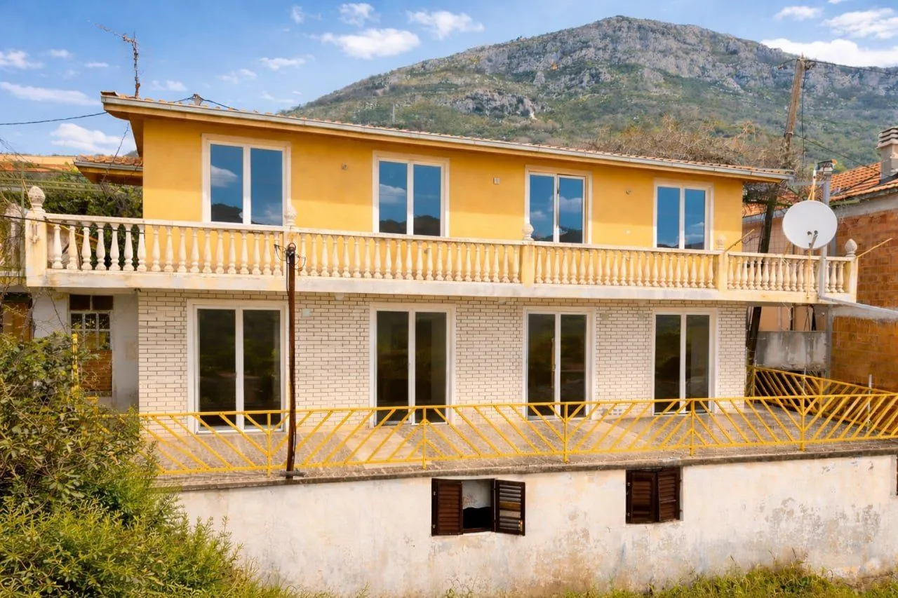 Prodaja, kuća, 240m², Šušanj, Bar