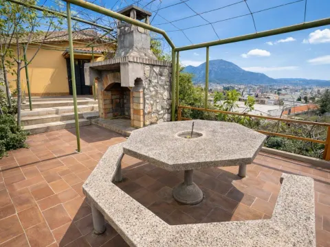 Prodaja, kuća, 240m², Šušanj, Bar - image 2