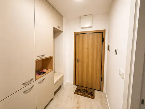 Izdavanje, jednosoban stan, 54m², Tološka šuma, Podgorica - image 6