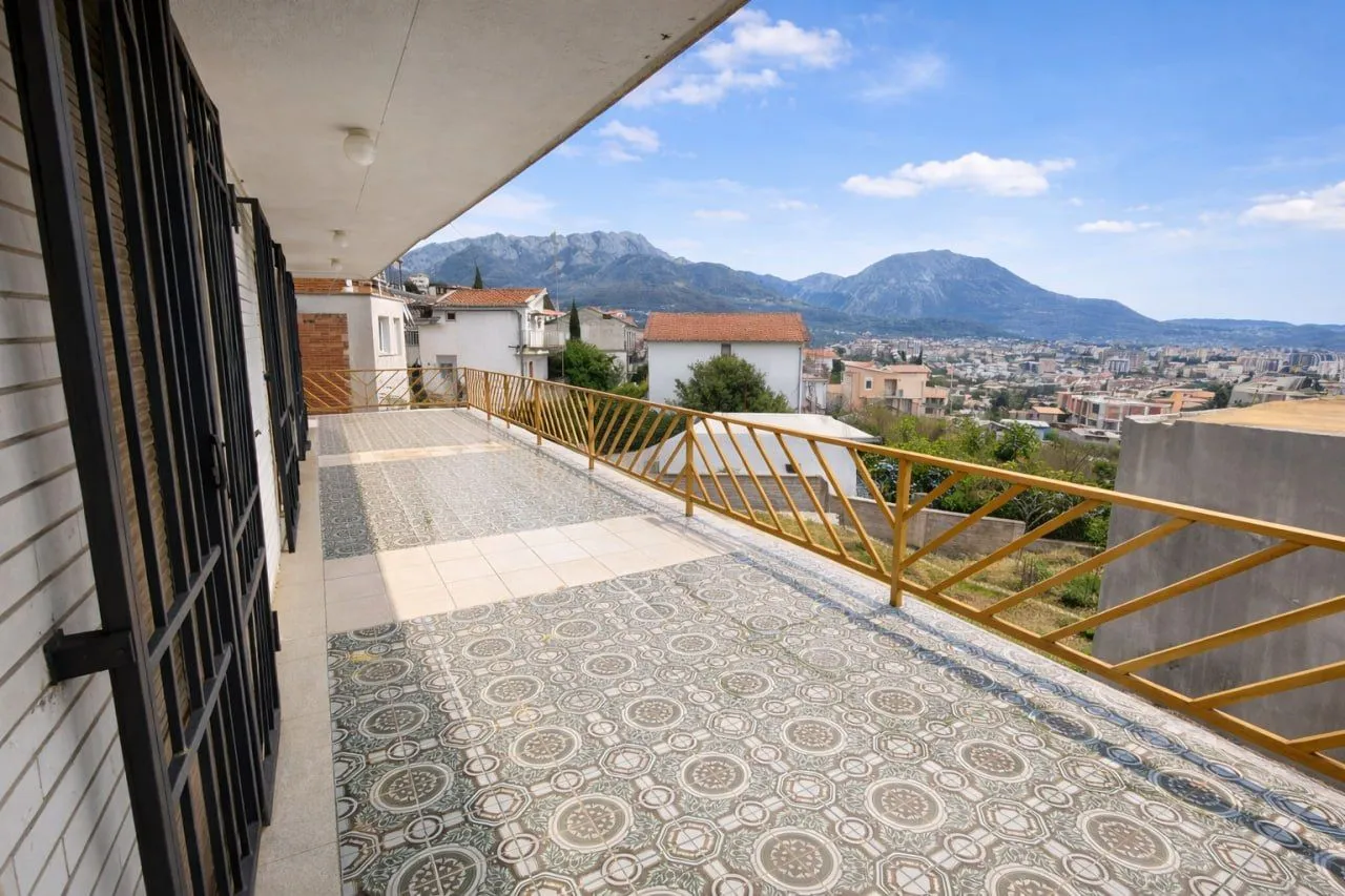 Sale, house, 240m², Šušanj, Bar