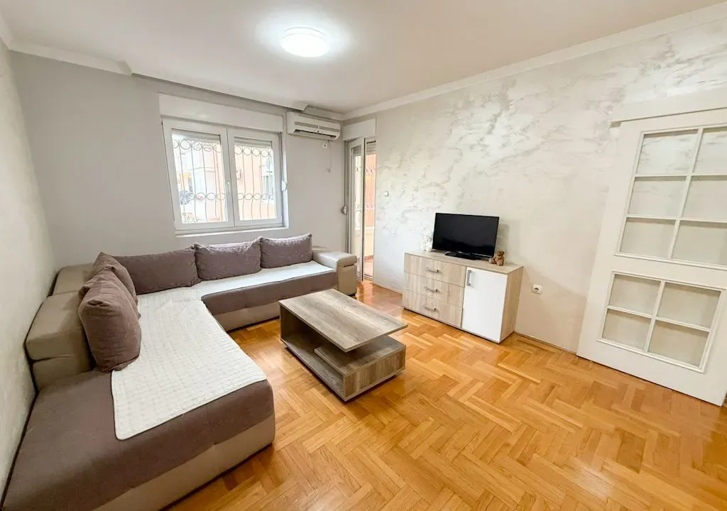 Rent, one bedroom apartment, 44m², Stari Aerodrom, Podgorica