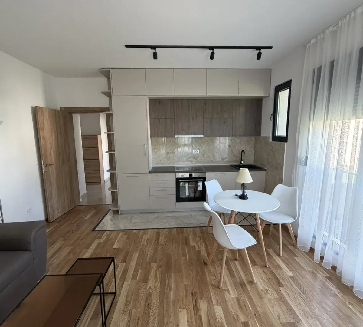 Rent, two bedroom apartment, 50m², Central Point, Podgorica