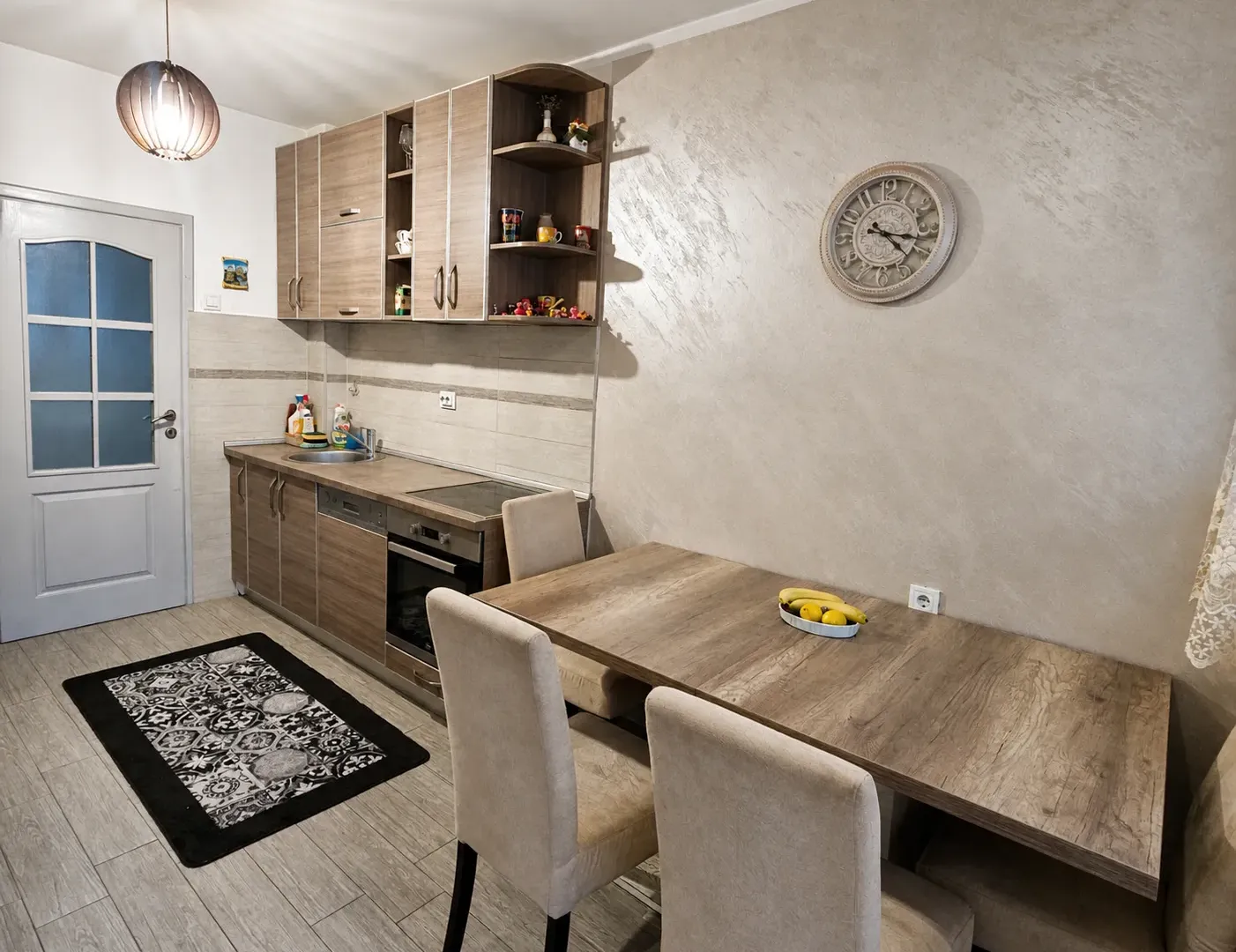 Rent, three bedroom apartment, 100m², Pejton, Podgorica