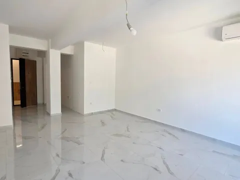 Prodaja, garsonjera, 32m², Radanovići, Kotor - image 2