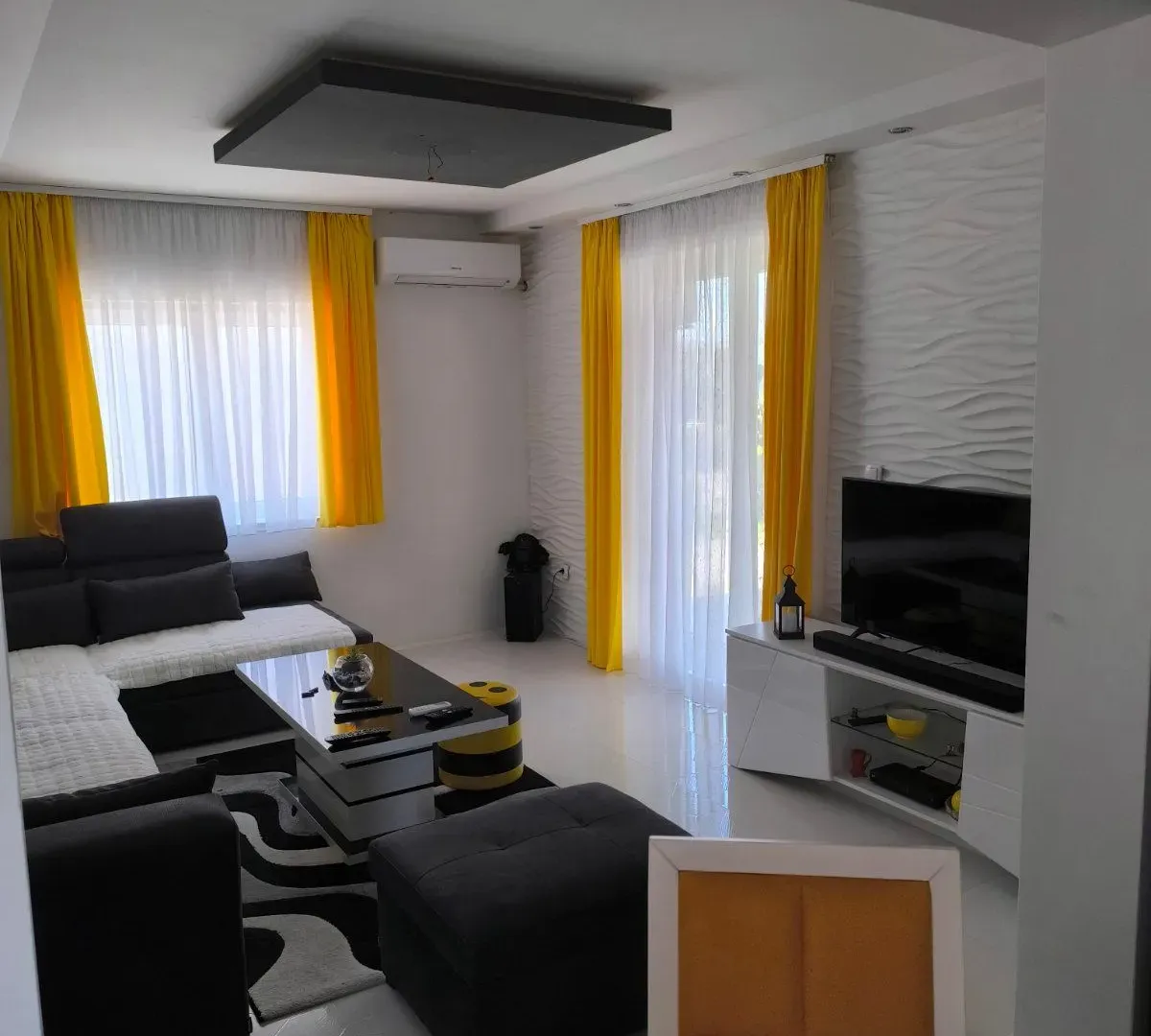 Prodaja, kuća, 280m², Sajlovo, Novi Sad Sve Podlokacije