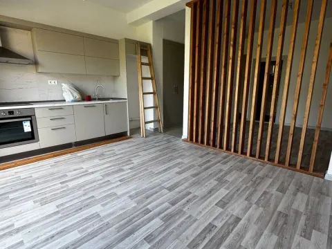 Prodaja, jednosoban stan, 40m², Centar, Bar - image 2