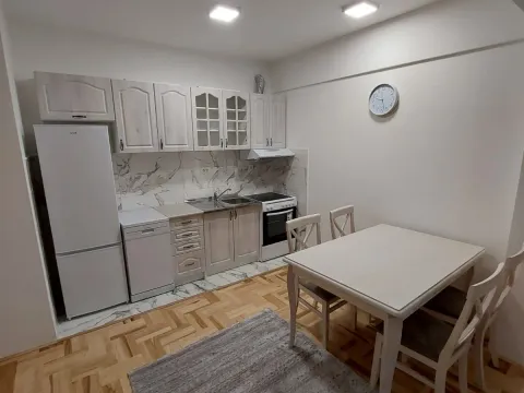 Sale, two bedroom apartment, 74m², Tuški Put, Podgorica - image 4