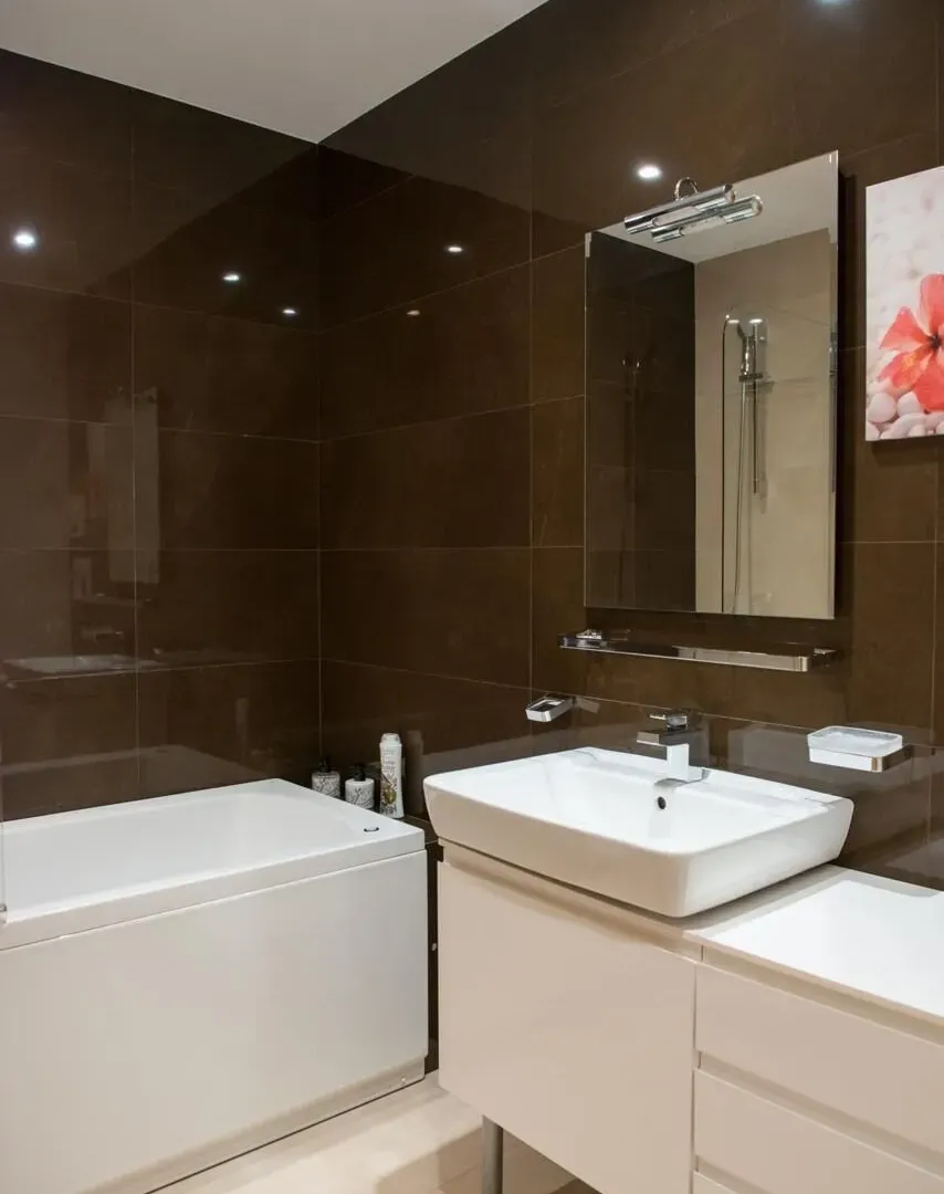 Rent, one bedroom apartment, 77m², Centar, Budva