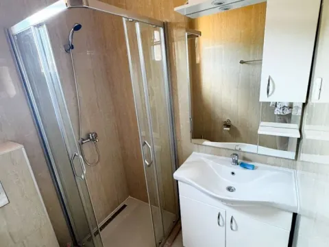 Sale, three bedroom apartment, 85m², Velji Vinogradi, Budva - image 12