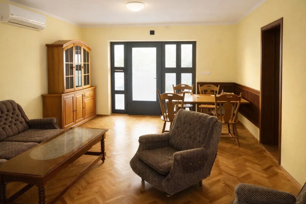 Sale, house, 240m², Šušanj, Bar