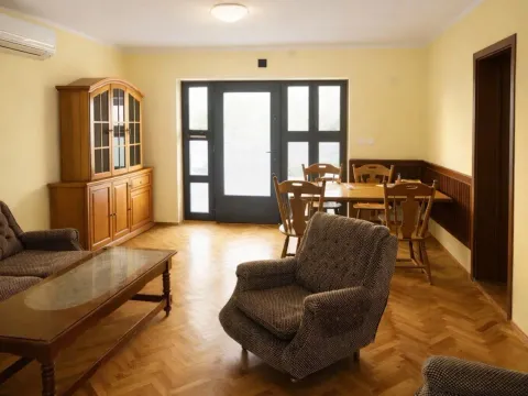 Prodaja, kuća, 240m², Šušanj, Bar - image 9