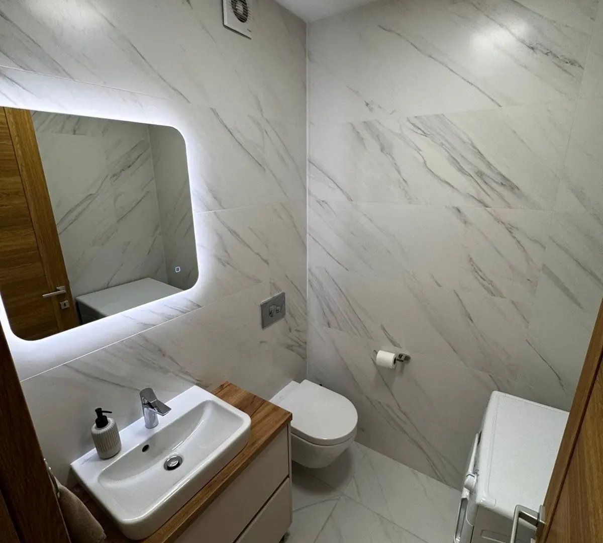 Prodaja, dvosoban stan, 72m², New City, Podgorica