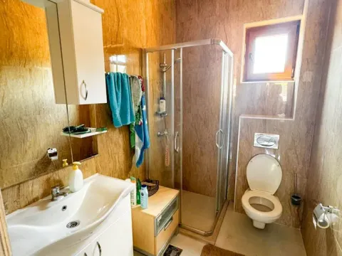 Sale, three bedroom apartment, 85m², Velji Vinogradi, Budva - image 11