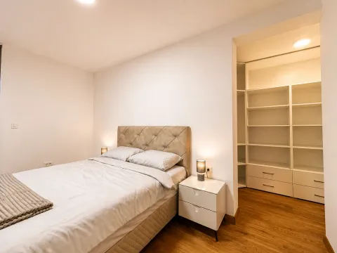 Izdavanje, jednosoban stan, 54m², Tološka šuma, Podgorica - image 8