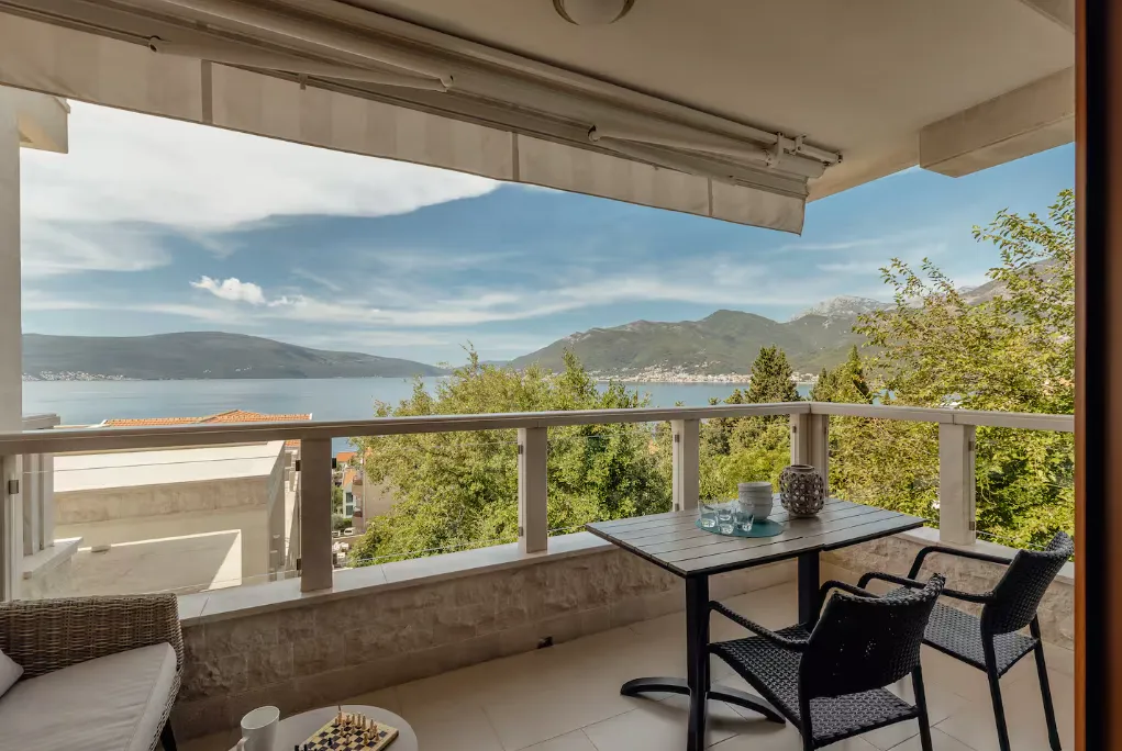 Prodaja, dvosoban stan, 106m², Donja Lastva, Tivat