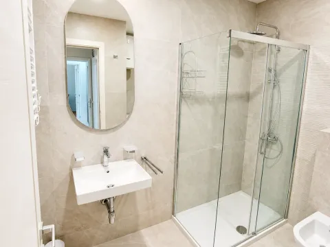 Rent, two bedroom apartment, 72m², Central Point, Podgorica - image 8