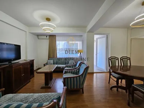 Izdavanje, trosoban stan, 110m², Centar, Bar - image 3