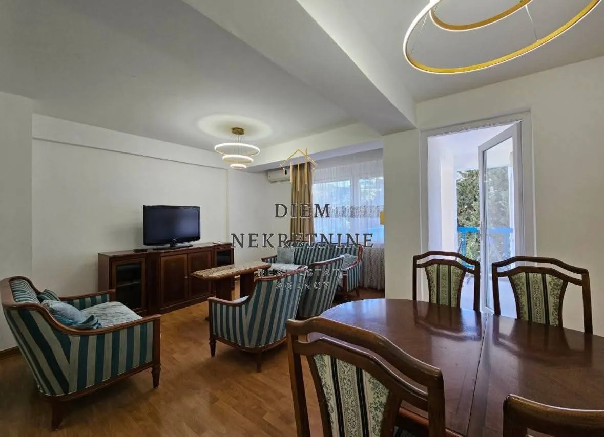 Rent, three bedroom apartment, 110m², Centar, Bar