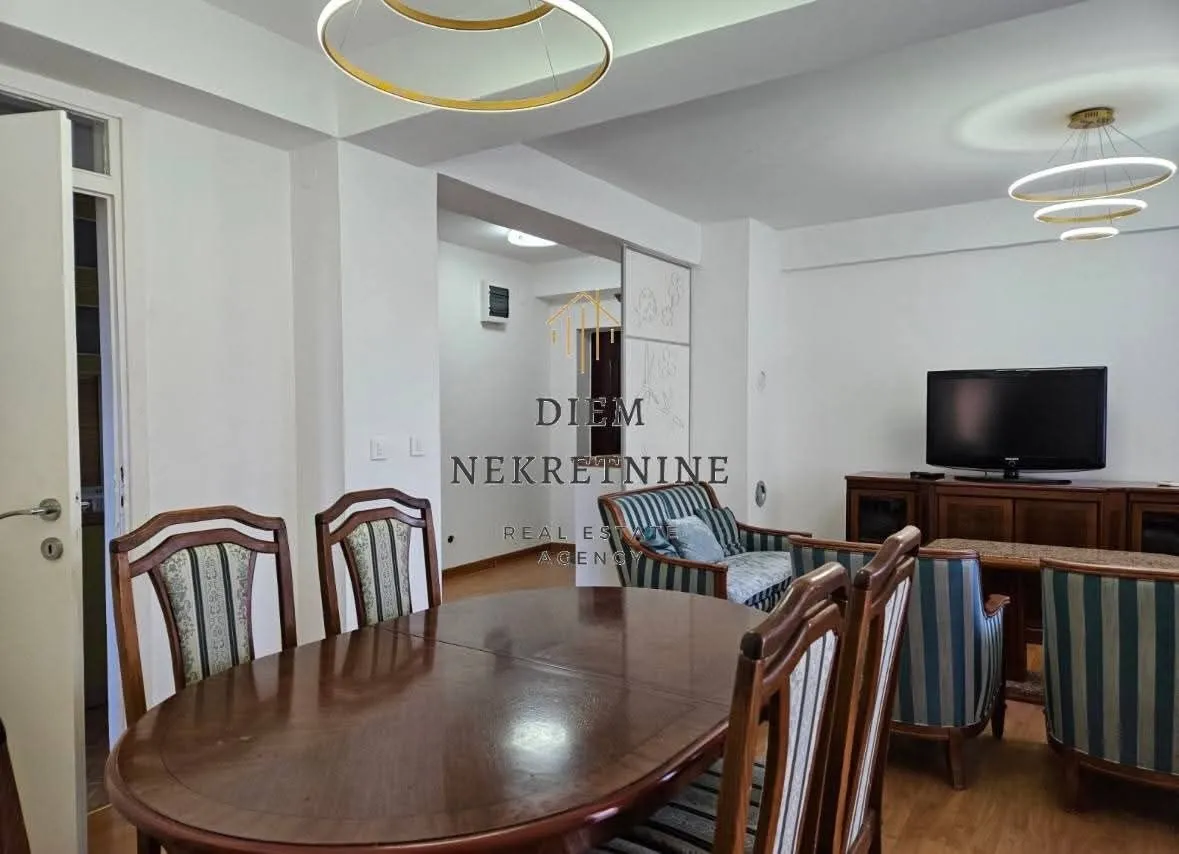 Rent, three bedroom apartment, 110m², Centar, Bar