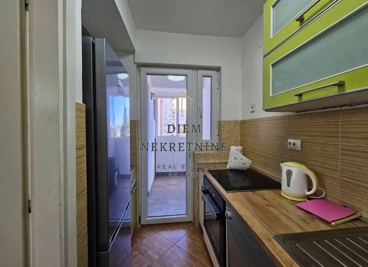 Rent, three bedroom apartment, 110m², Centar, Bar