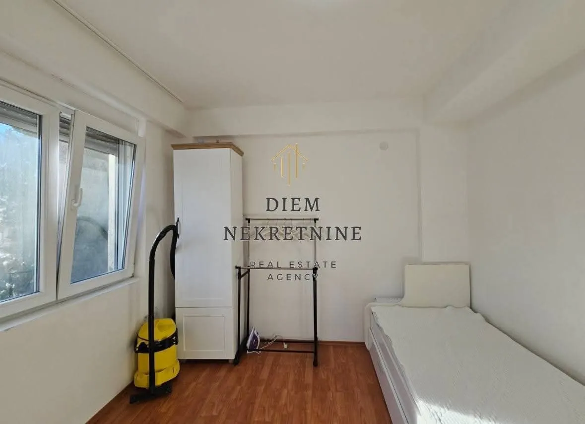 Rent, three bedroom apartment, 110m², Centar, Bar