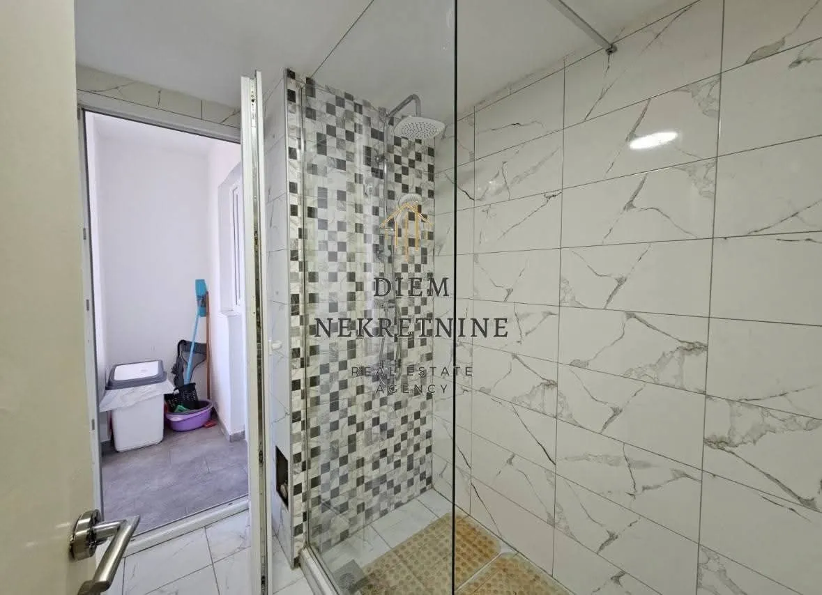 Rent, three bedroom apartment, 110m², Centar, Bar