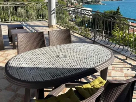 Izdavanje, kuća, 180m², Dobra Voda, Budva - image 5