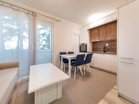 Rent, two bedroom apartment, 58m², Centar, Bar - image 2