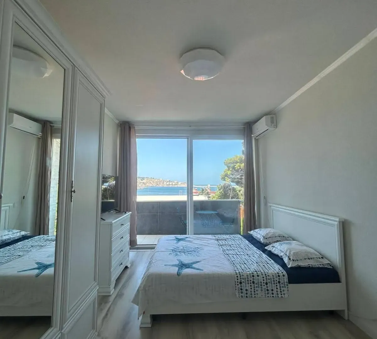 Izdavanje, dvosoban stan, 58m², Centar, Bar