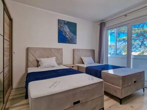 Rent, two bedroom apartment, 58m², Centar, Bar - image 9