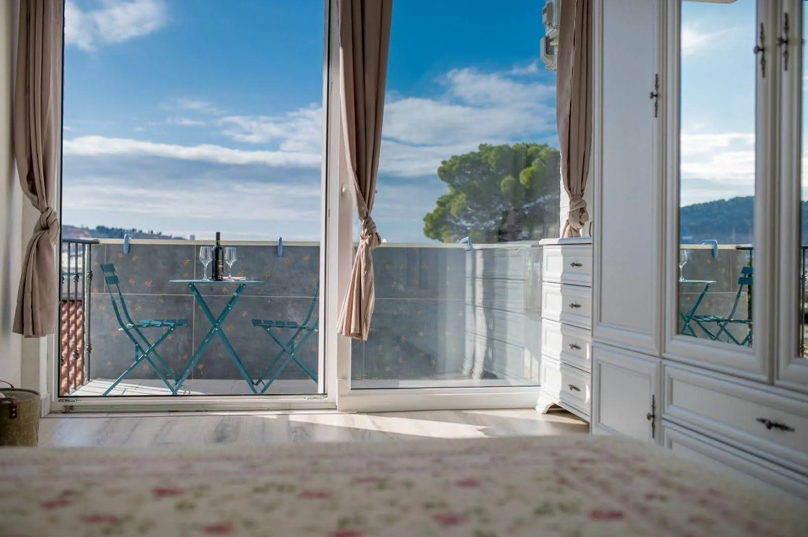 Izdavanje, dvosoban stan, 58m², Centar, Bar