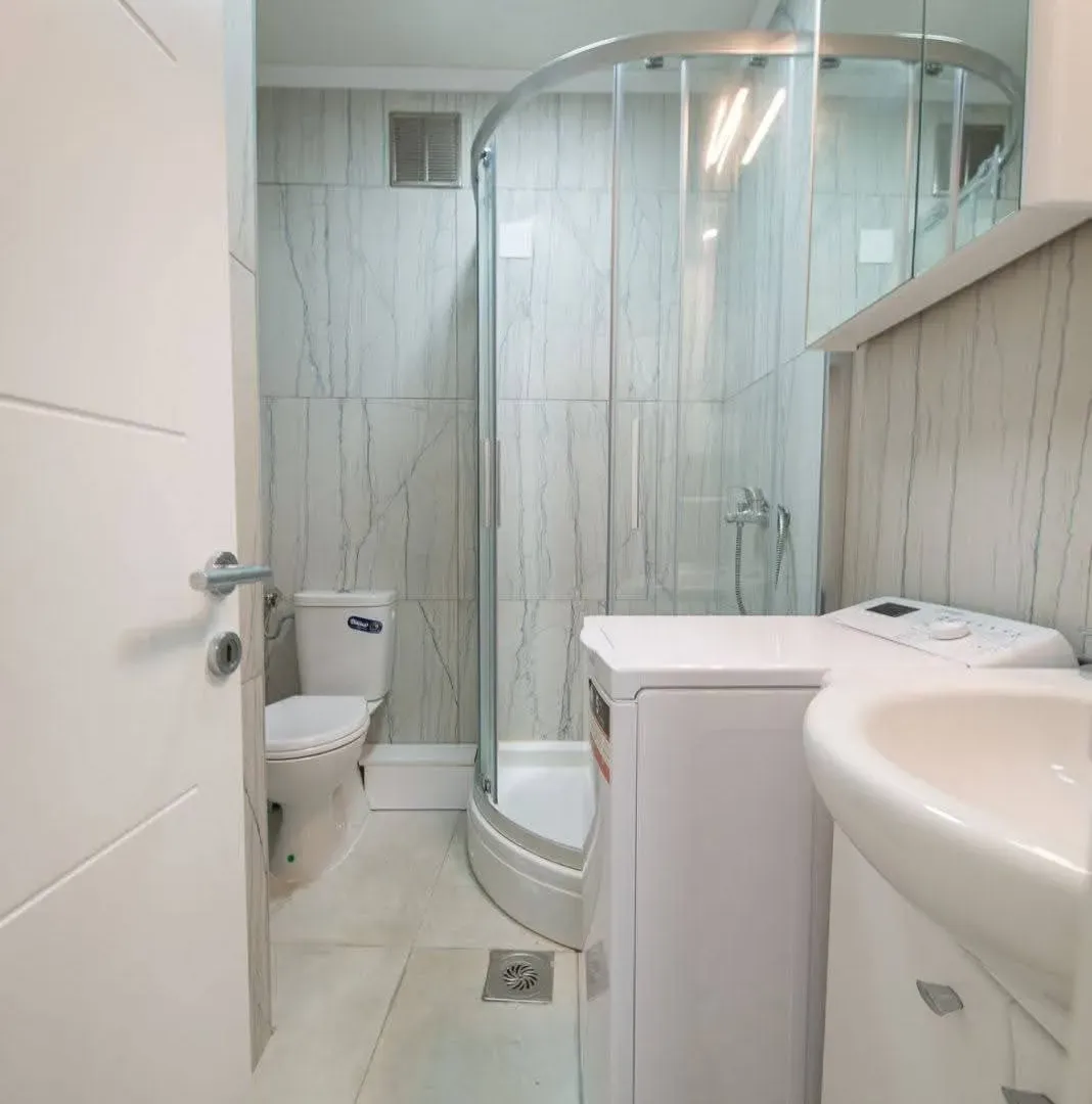 Izdavanje, dvosoban stan, 58m², Centar, Bar