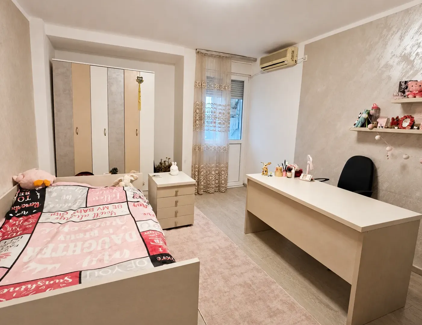 Rent, three bedroom apartment, 100m², Pejton, Podgorica