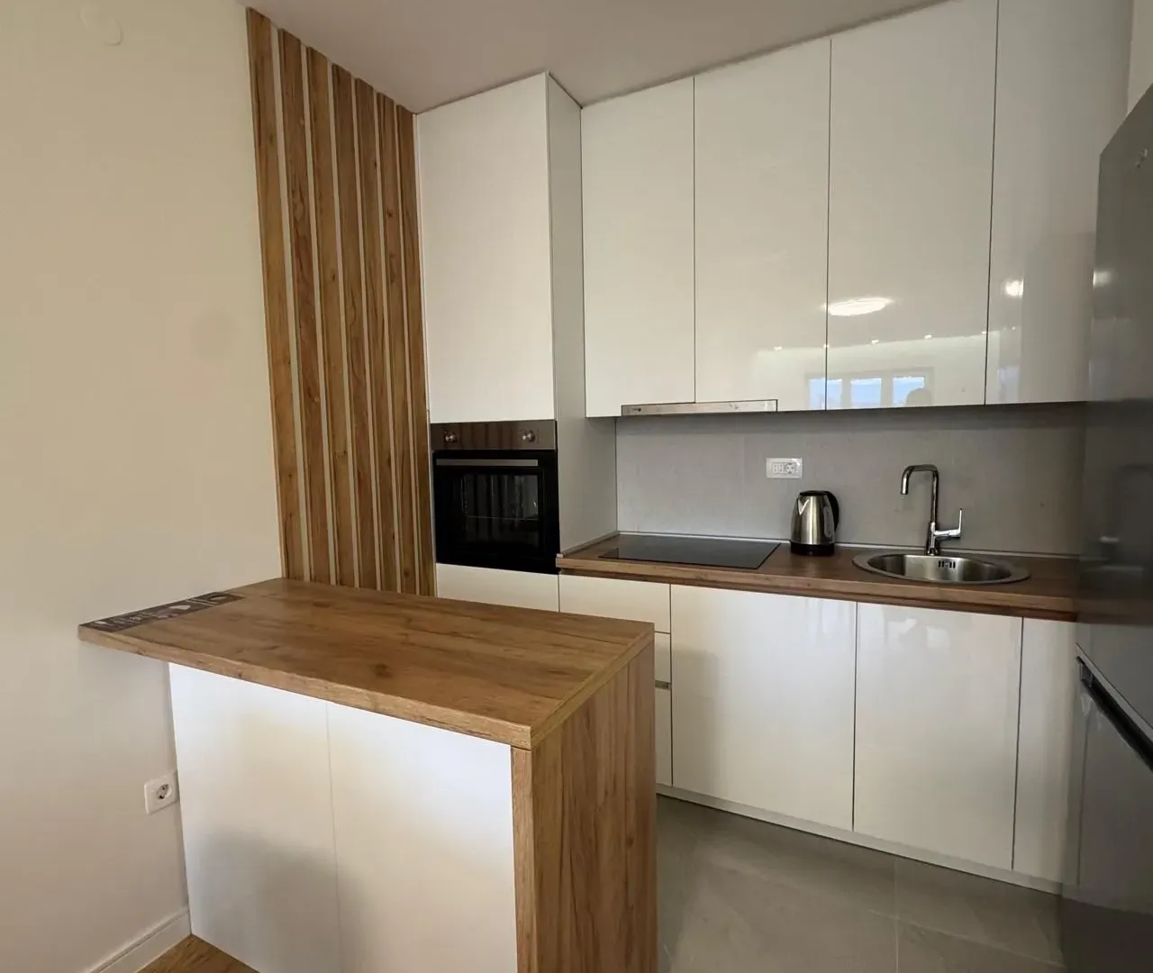 Rent, two bedroom apartment, 72m², Central Point, Podgorica