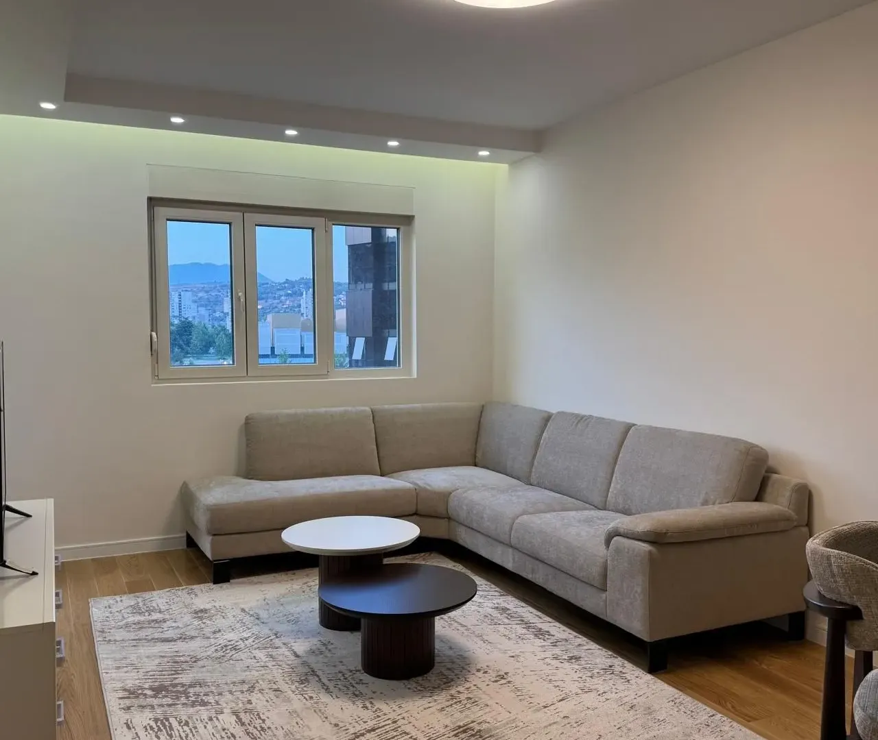Rent, two bedroom apartment, 72m², Central Point, Podgorica
