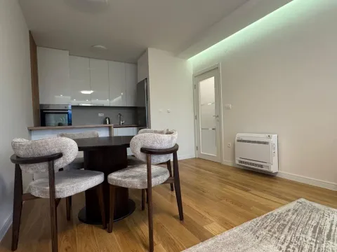 Izdavanje, dvosoban stan, 68m², Central Point, Podgorica - image 19