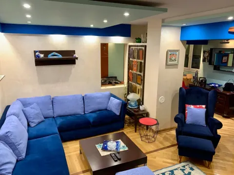 Izdavanje, stan, 86m², Centar, Budva - image 2