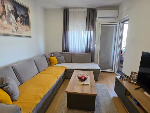 Sale, one bedroom apartment, 46m², Pobrežje, Podgorica - image 2