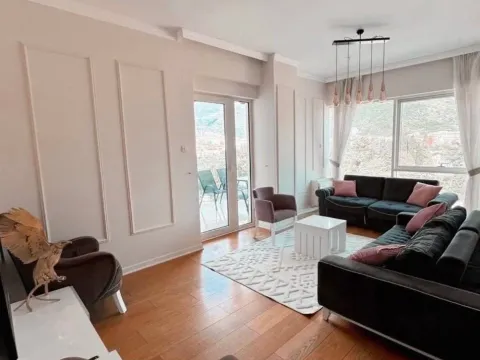 Rent, two bedroom apartment, 105m², Tre Canne, Budva - image 5