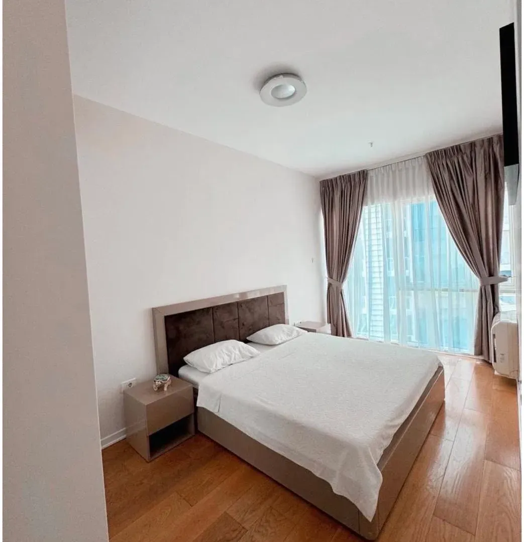 Rent, two bedroom apartment, 105m², Tre Canne, Budva